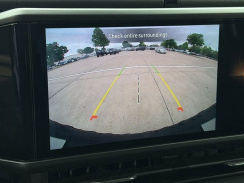 Used 2025 Jeep Wrangler Unlimited Rubicon 4xe w/ Safety Group AWD/4WD image 17