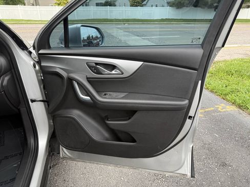 Used 2020 Chevrolet Blazer LT AWD/4WD image 9