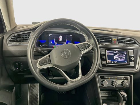 Used 2022 Volkswagen Tiguan S FWD image 17