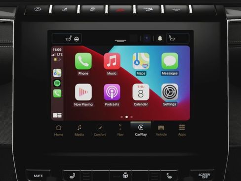 New 2024 Jeep Grand Cherokee Altitude image 23