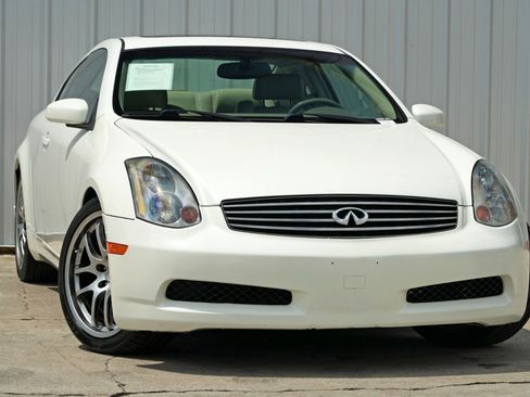 Used 2004 INFINITI G35 Coupe w/ Premium Pkg image 2