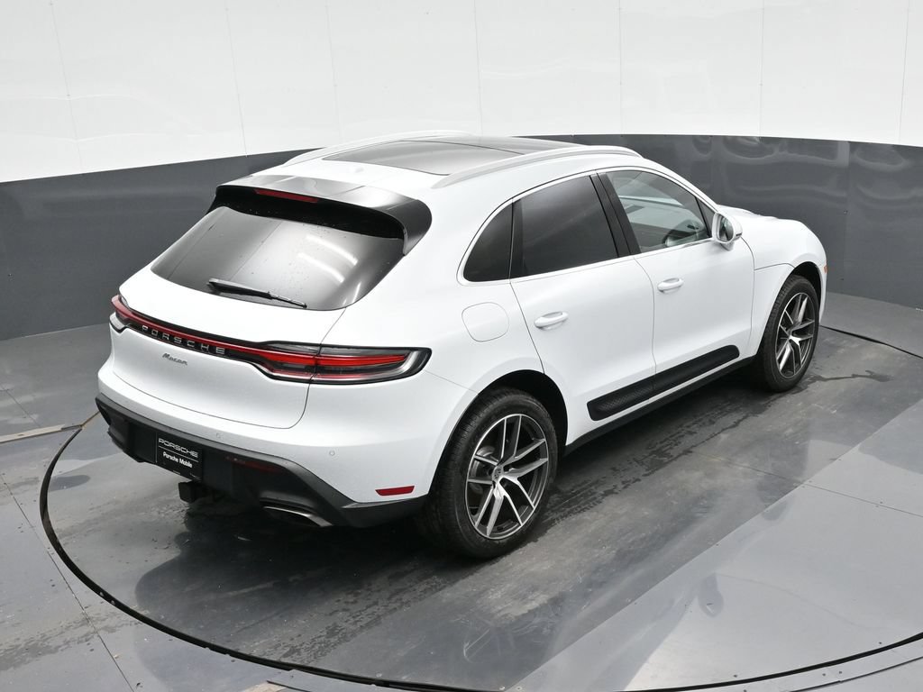 Certified 2026 Porsche Macan AWD/4WD image 30