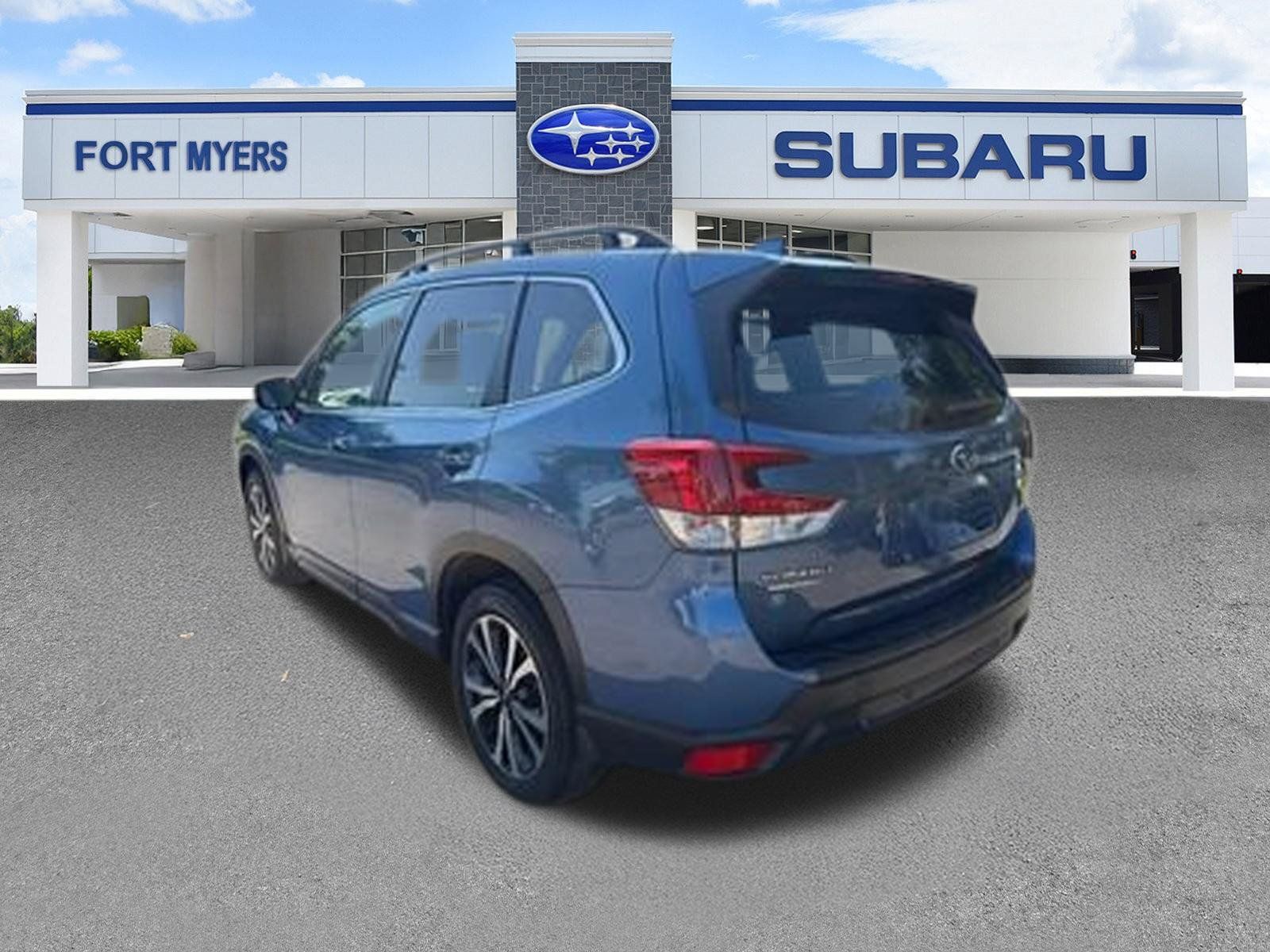 Used 2023 Subaru Forester Limited AWD/4WD image 4