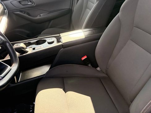 Certified 2024 Nissan Rogue S AWD/4WD image 19
