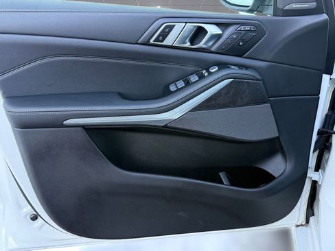 Certified 2023 BMW X7 xDrive40i w/ Premium Package image 11