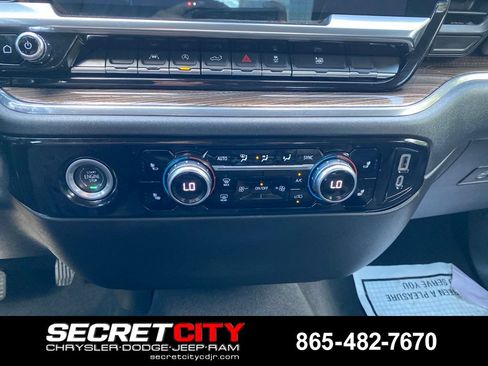 Used 2023 GMC Sierra 1500 Elevation AWD/4WD image 16