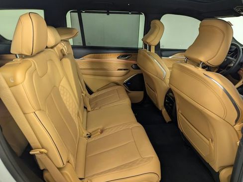 Used 2023 Jeep Grand Cherokee L Summit image 23