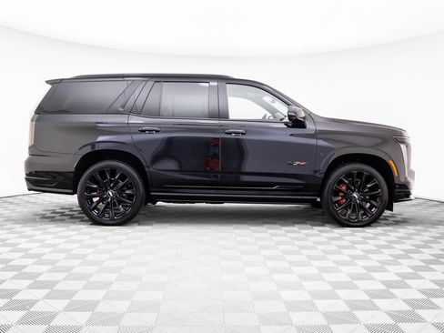 Certified 2025 Cadillac Escalade V w/ LPO, ONYX Package image 7