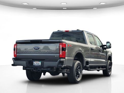 Used 2024 Ford F250 XL w/ STX Appearance Package AWD/4WD image 6