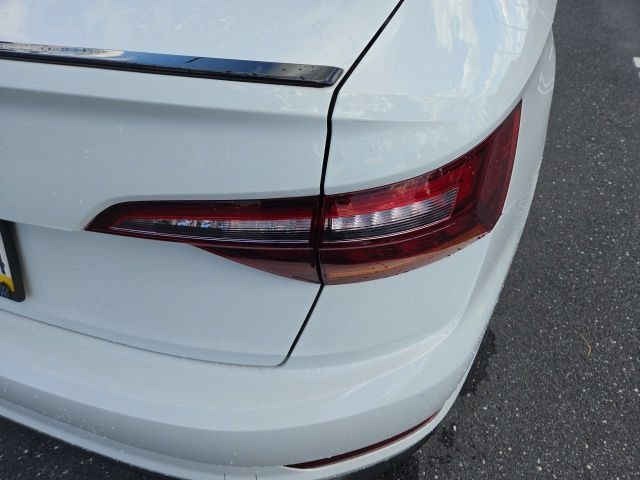 Used 2019 Volkswagen Jetta GLI FWD image 15