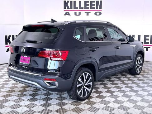 Used 2024 Volkswagen Taos SE image 7