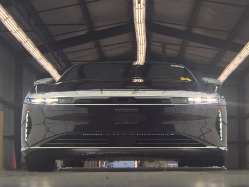 Used 2025 Lucid Air Grand Touring AWD/4WD image 3