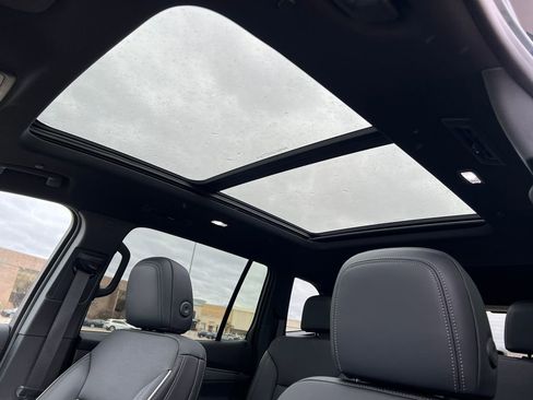 New 2026 Buick Enclave Preferred w/ Power Package image 7