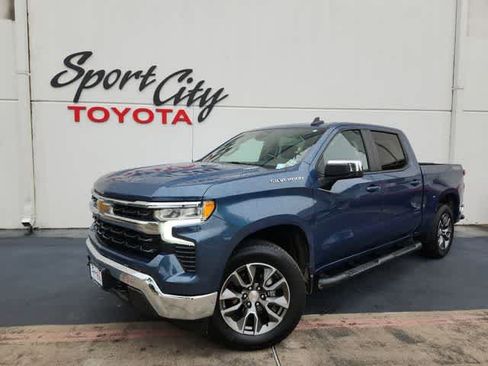 Used 2024 Chevrolet Silverado 1500 LT image 9