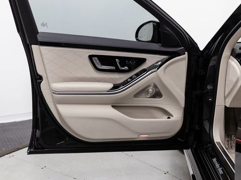Used 2023 Mercedes-Benz S 580 4MATIC Sedan image 5