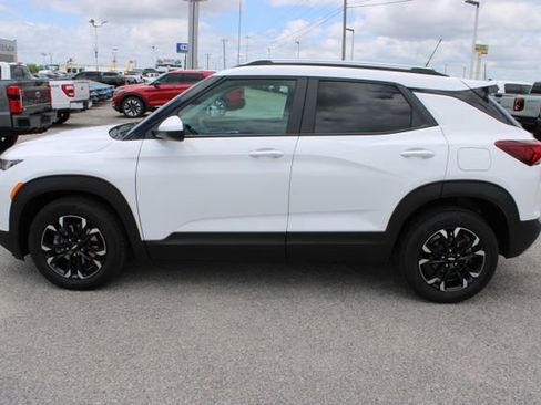 Used 2023 Chevrolet TrailBlazer LT FWD image 9