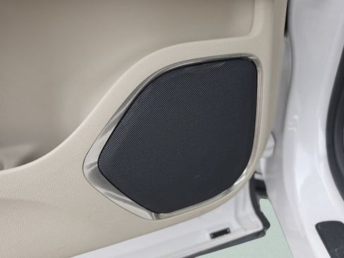 Used 2019 Lincoln Nautilus Reserve FWD image 24