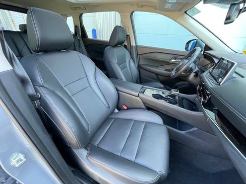 Used 2023 Nissan Rogue SL FWD image 31