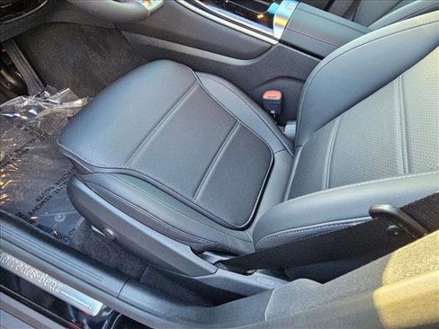 New 2026 Mercedes-Benz GLC 300 image 4