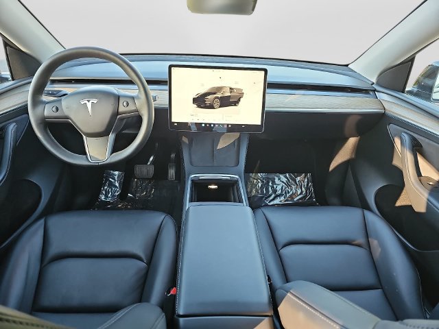 Used 2025 Tesla Model Y Long Range AWD/4WD image 11