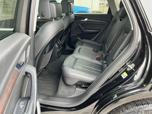 Used 2022 Audi Q5 2.0T Premium w/ Convenience Package image 24