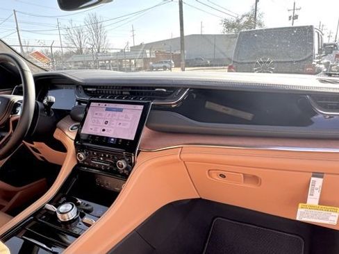New 2025 Jeep Grand Cherokee L Summit image 14