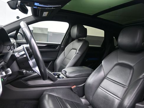Used 2019 Porsche Cayenne AWD/4WD image 11
