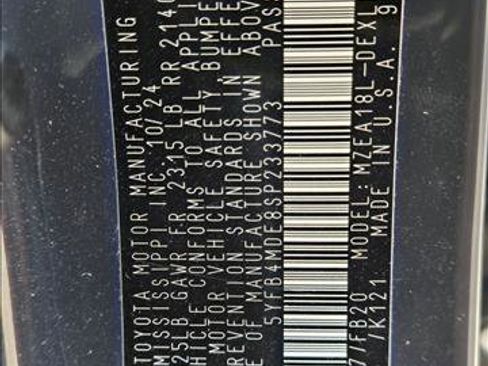 Used 2025 Toyota Corolla LE image 23