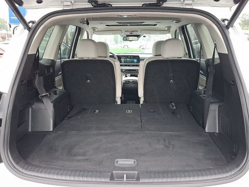 Used 2023 Kia Telluride EX w/ EX Captain's Chair Package AWD/4WD image 31