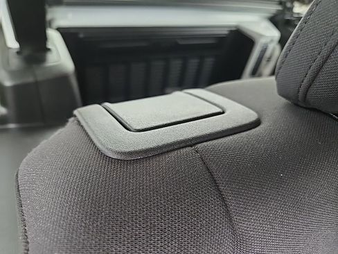 Used 2023 Jeep Wrangler Unlimited AWD/4WD image 96