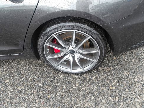 Used 2025 Genesis G70 2.5T image 23