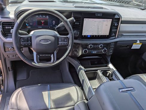 New 2026 Ford F250 Platinum w/ FX4 Off-Road Package AWD/4WD image 13