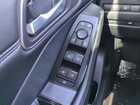 Used 2021 Nissan Rogue SV w/ Premium Package FWD image 19
