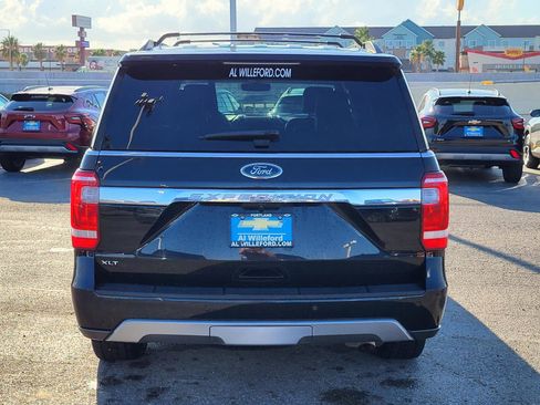 Used 2021 Ford Expedition XLT image 4