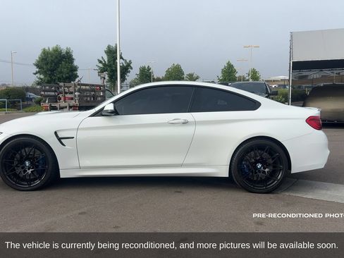 Used 2018 BMW M4 Coupe RWD image 9
