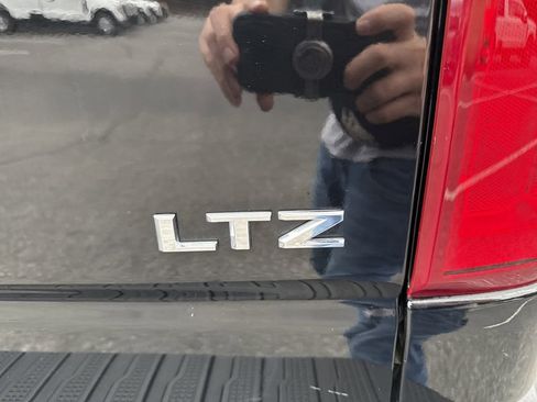 Used 2022 Chevrolet Silverado 2500 LTZ w/ LTZ Plus Package image 21