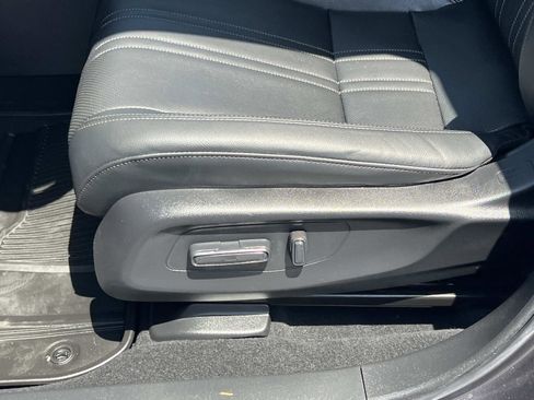 Certified 2024 Honda HR-V EX-L image 19