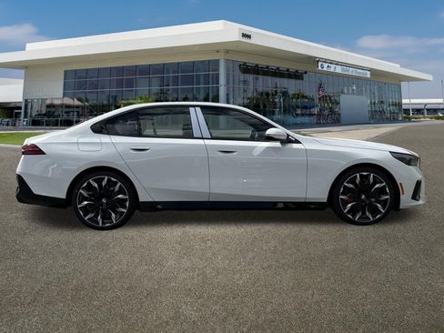 New 2027 BMW 550e xDrive w/ Premium Package AWD/4WD image 12