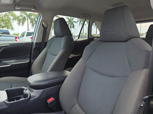 Used 2023 Toyota RAV4 LE image 24