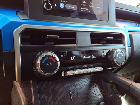 Certified 2025 Toyota Tacoma TRD Off-Road image 14