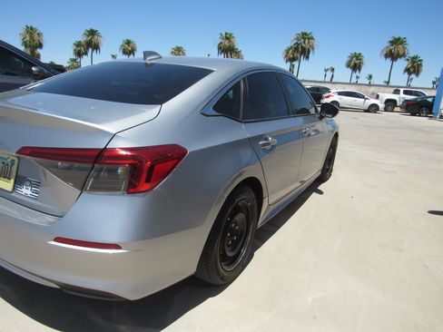 Used 2023 Honda Civic LX image 3