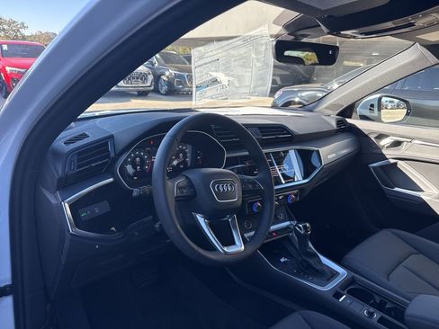 New 2025 Audi Q3 2.0T Premium image 12