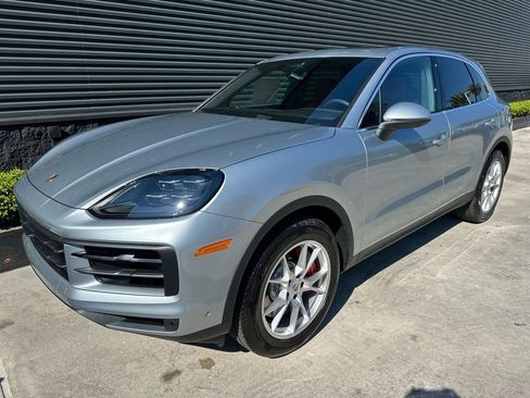 Used 2026 Porsche Cayenne S image 7