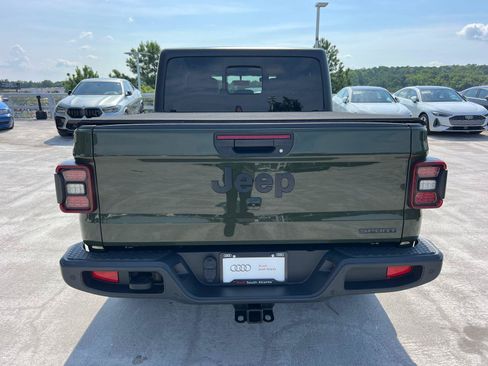 Used 2021 Jeep Gladiator Sport AWD/4WD image 6