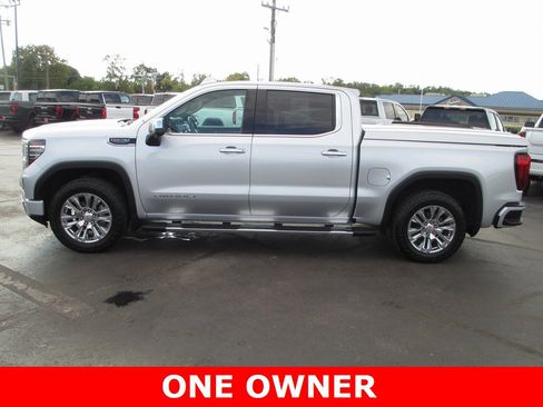 Used 2022 GMC Sierra 1500 Denali image 9