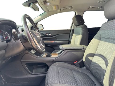 Used 2020 GMC Acadia SLE FWD image 10