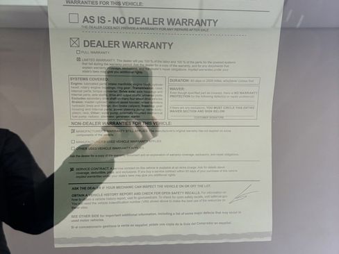 Used 2025 Toyota Sienna XLE image 33