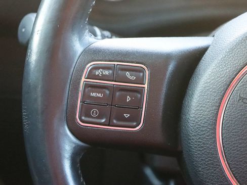 Used 2015 Jeep Wrangler Unlimited Sahara w/ Connectivity Group AWD/4WD image 26