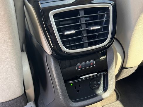 Used 2021 Lincoln Nautilus Reserve w/ Equipment Group 201A image 19