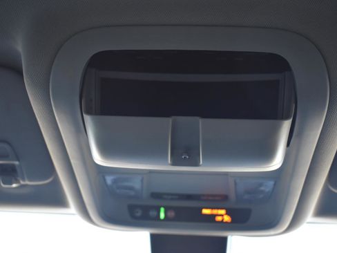 Used 2020 GMC Terrain SLT image 36